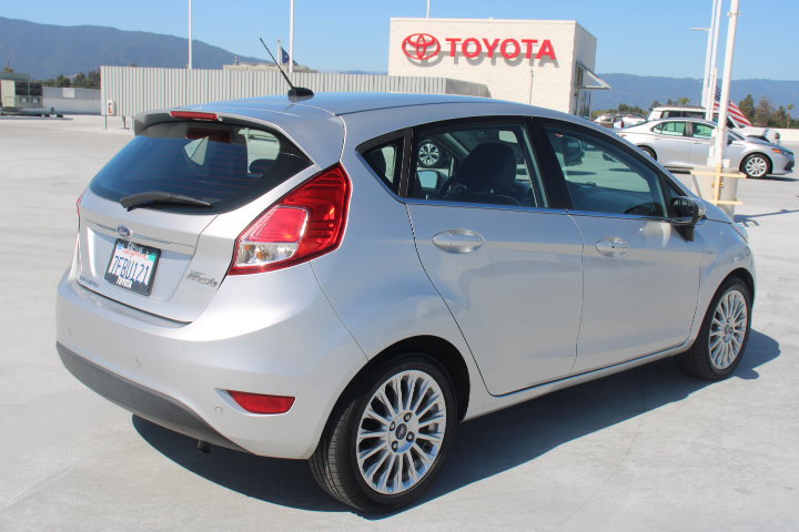 Used 2014 Ford Fiesta Titanium FWD image 3