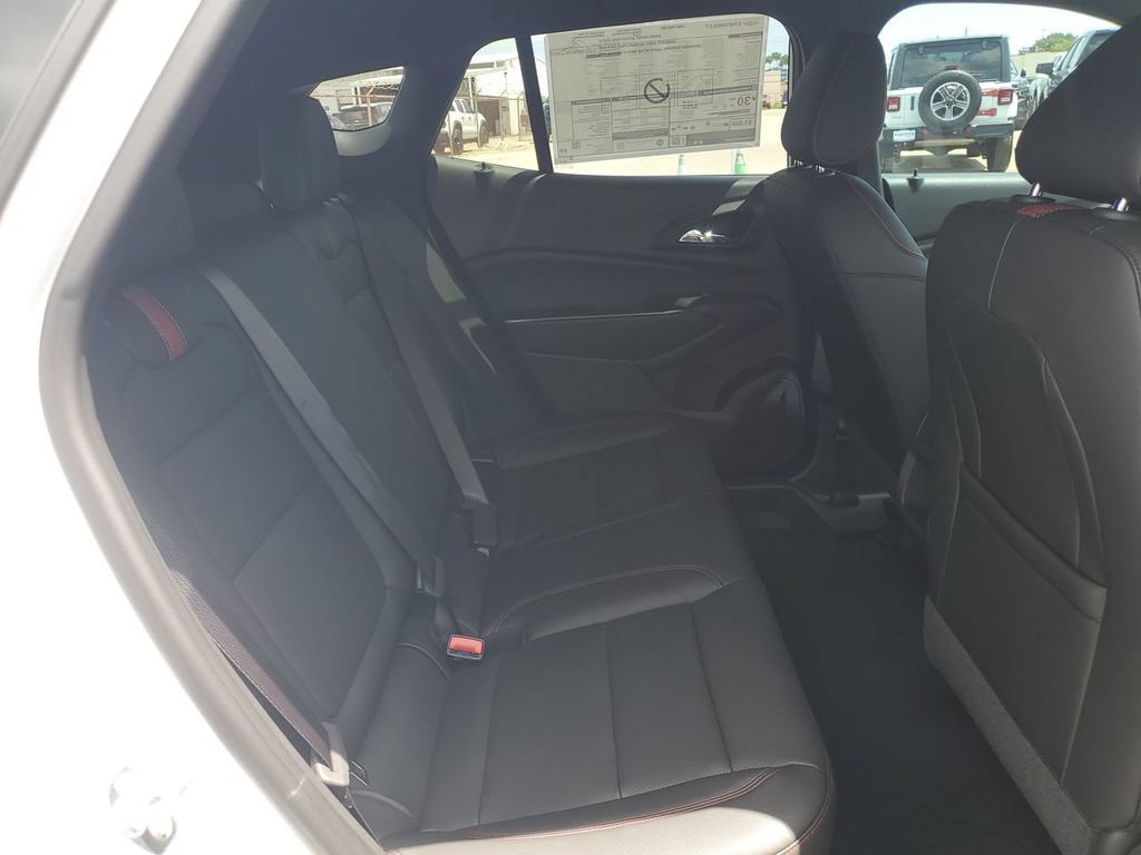 New 2026 Chevrolet Trax RS w/ Sunroof Package FWD image 27