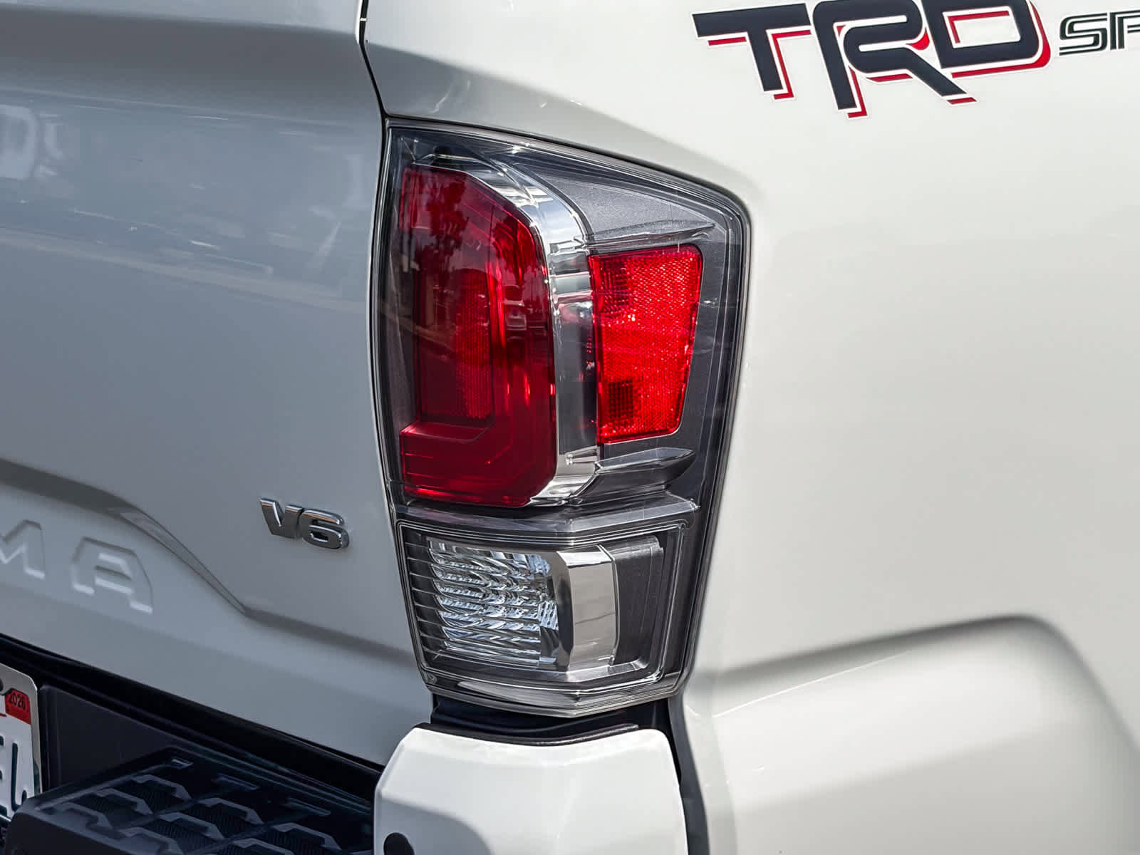 Used 2021 Toyota Tacoma TRD Sport w/ Technology Package image 8