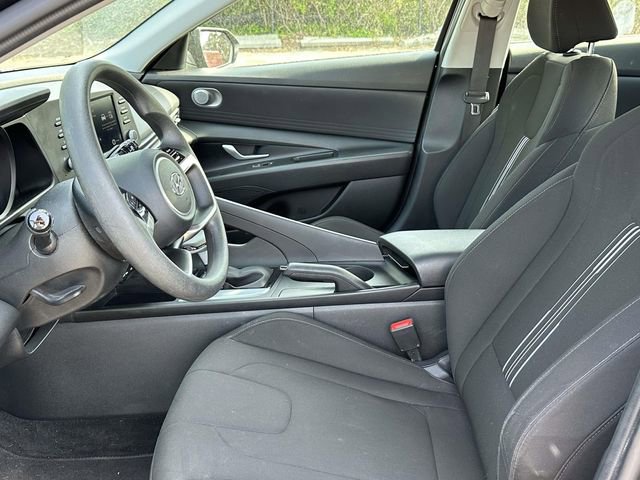 Certified 2023 Hyundai Elantra SEL w/ Preferred Accessory Package FWD image 9