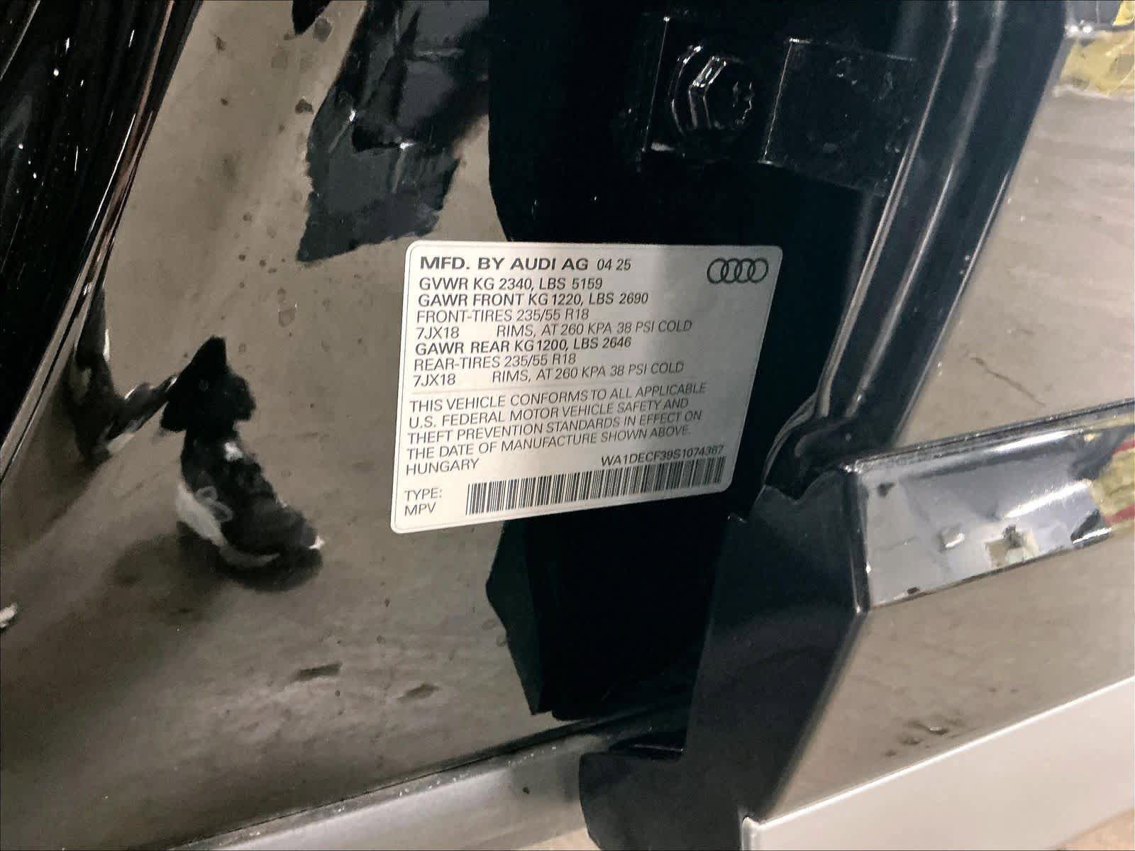 Certified 2025 Audi Q3 2.0T Premium w/ Convenience Package image 38