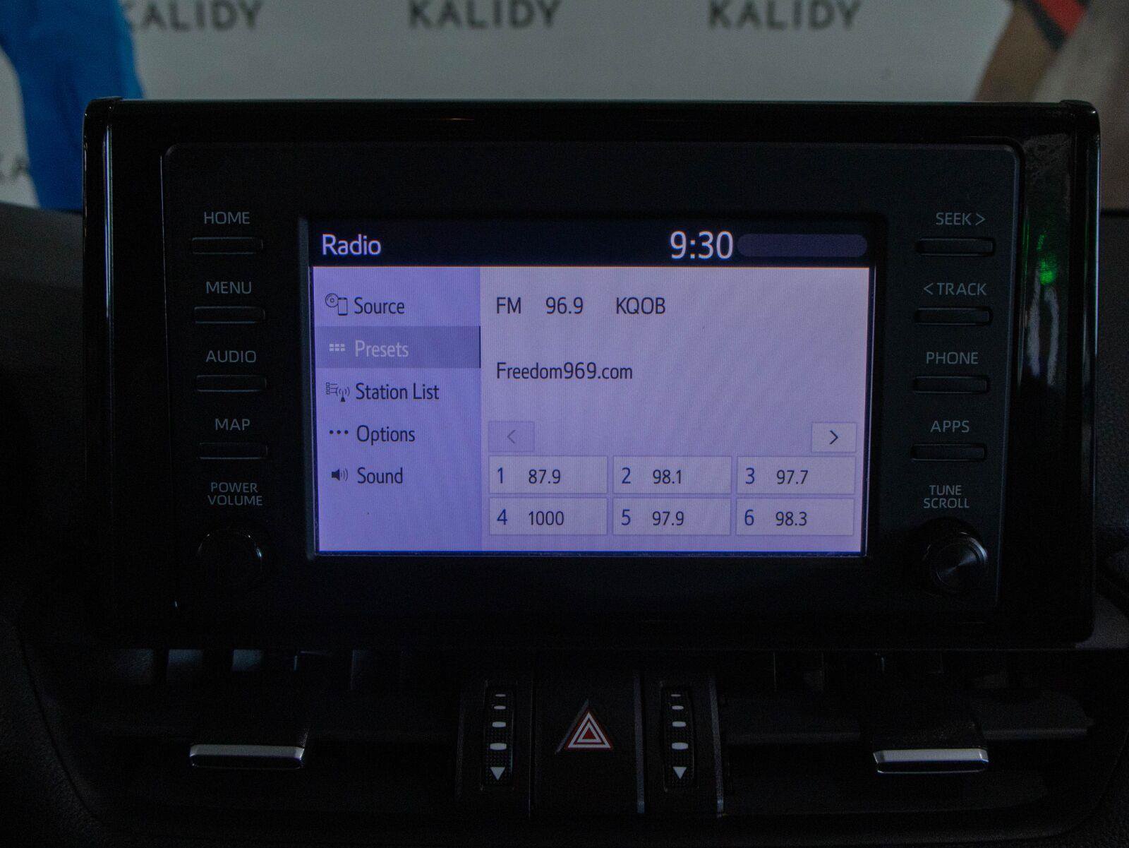 Used 2019 Toyota RAV4 XLE Premium FWD image 8