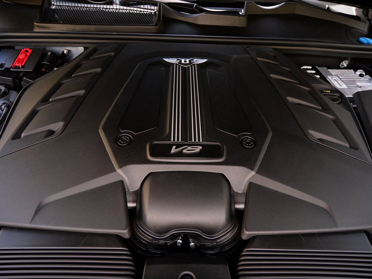 Used 2024 Bentley Bentayga Extended Wheelbase image 23