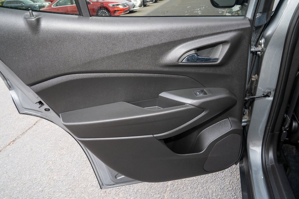 Used 2024 Chevrolet Trax LT w/ Driver Confidence Package image 18