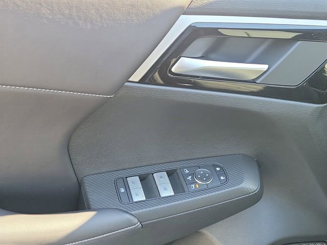 New 2026 Mitsubishi Outlander SE image 23