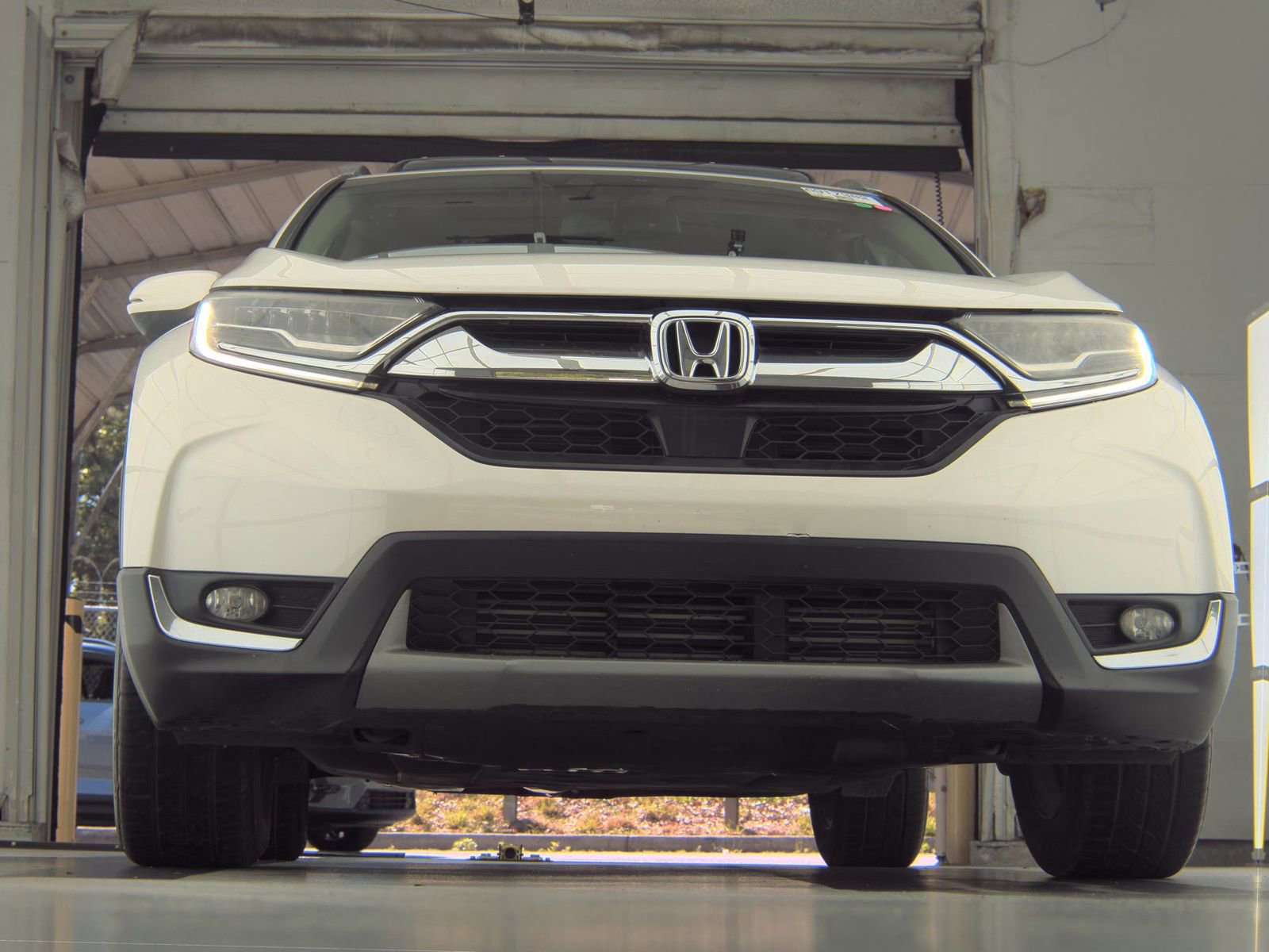 Used 2018 Honda CR-V Touring image 3
