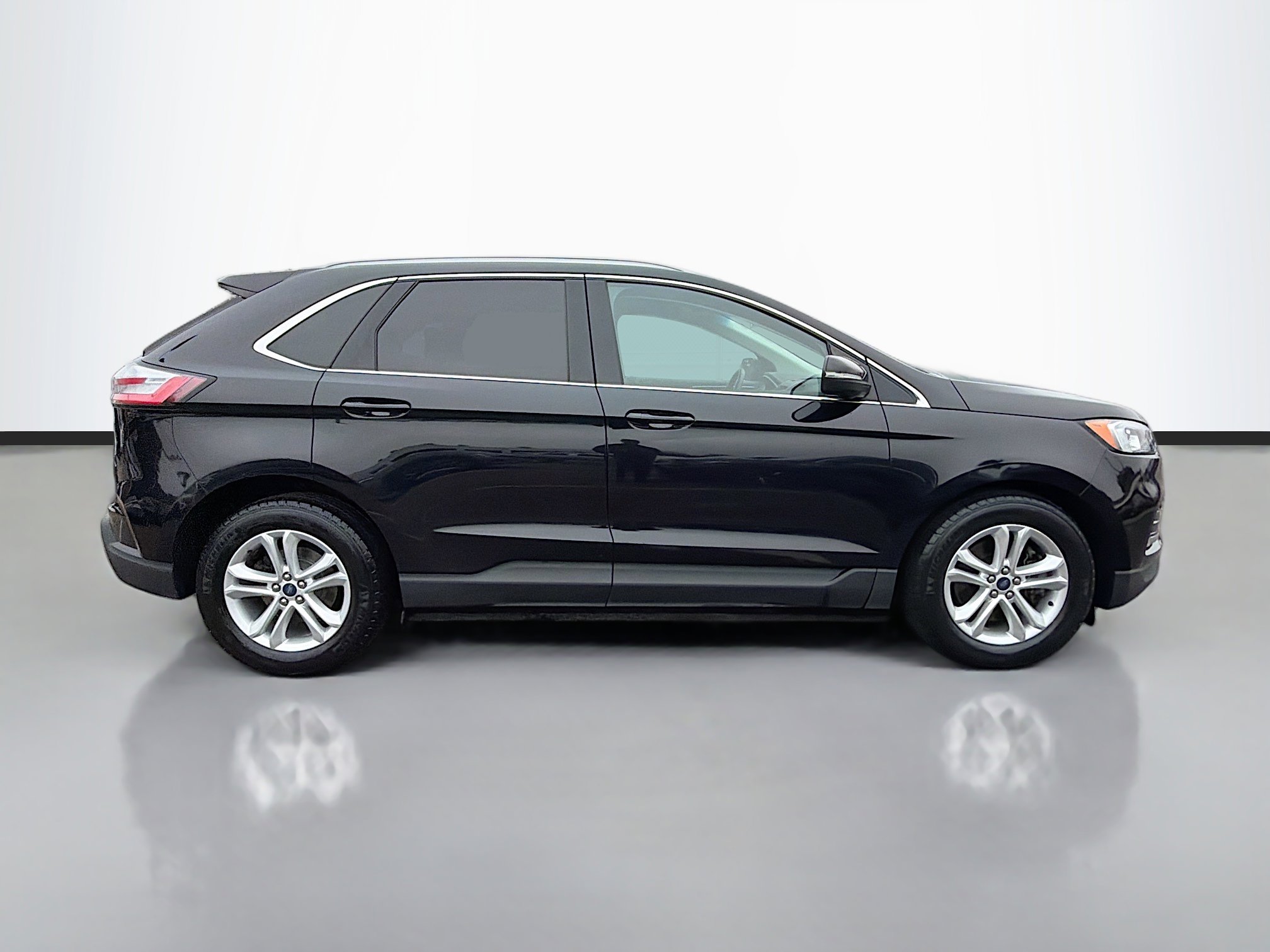 Used 2020 Ford Edge SEL w/ Convenience Package image 2
