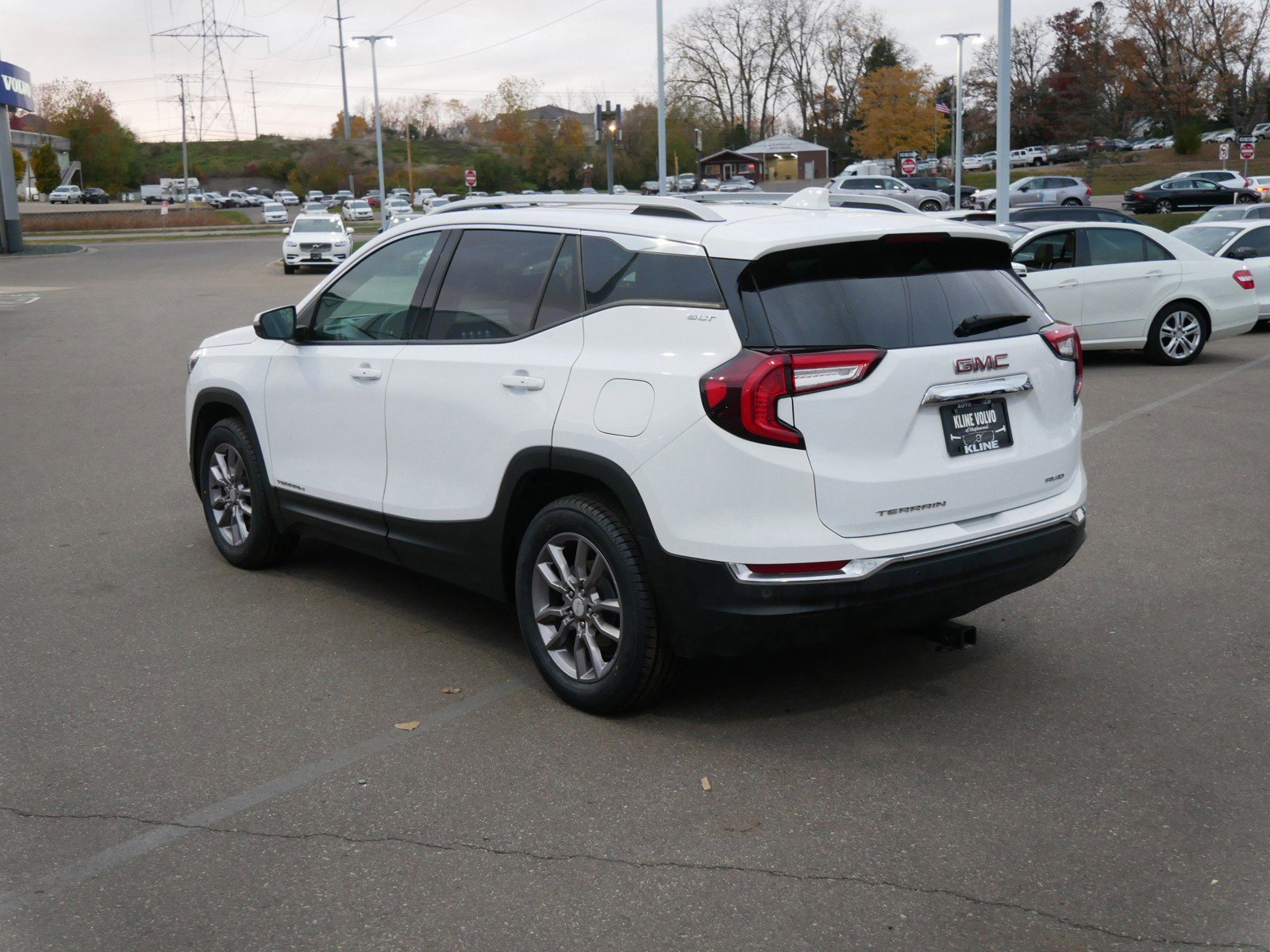 Used 2022 GMC Terrain SLT w/ Infotainment Package II image 5