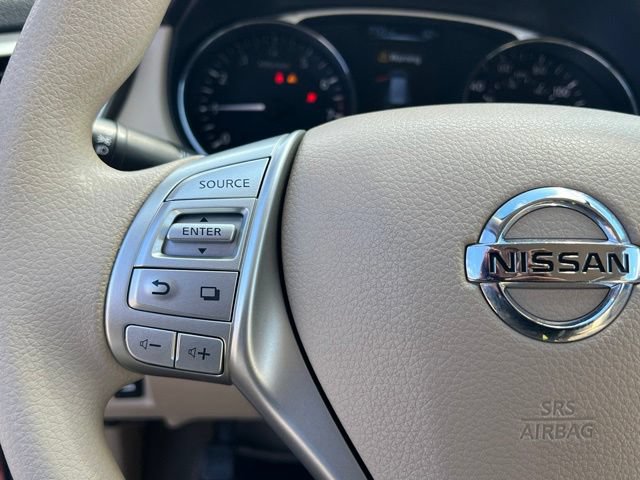 Used 2015 Nissan Rogue S AWD/4WD image 21