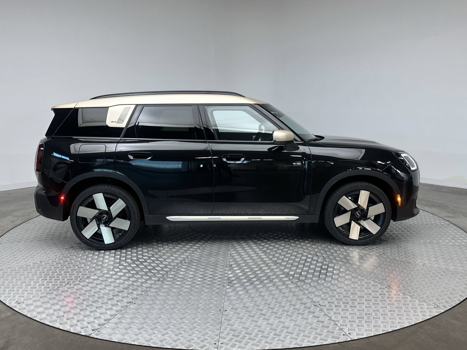 Used 2026 MINI Cooper Countryman S w/ Comfort Package Max AWD/4WD image 10