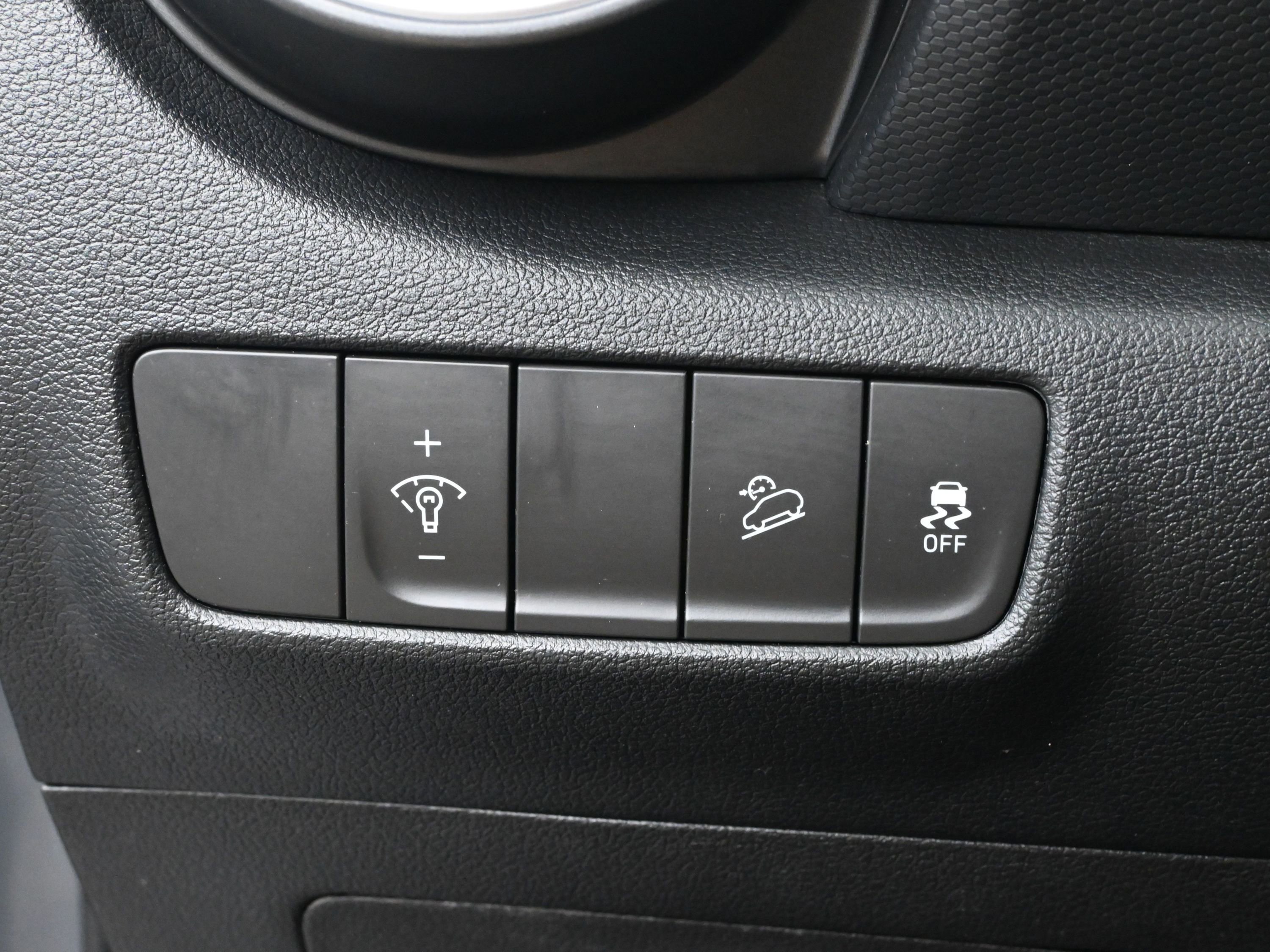 Certified 2023 Hyundai Kona SEL image 12