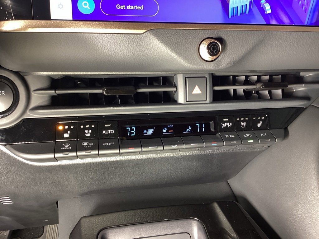 Used 2025 Toyota Crown Signia image 20