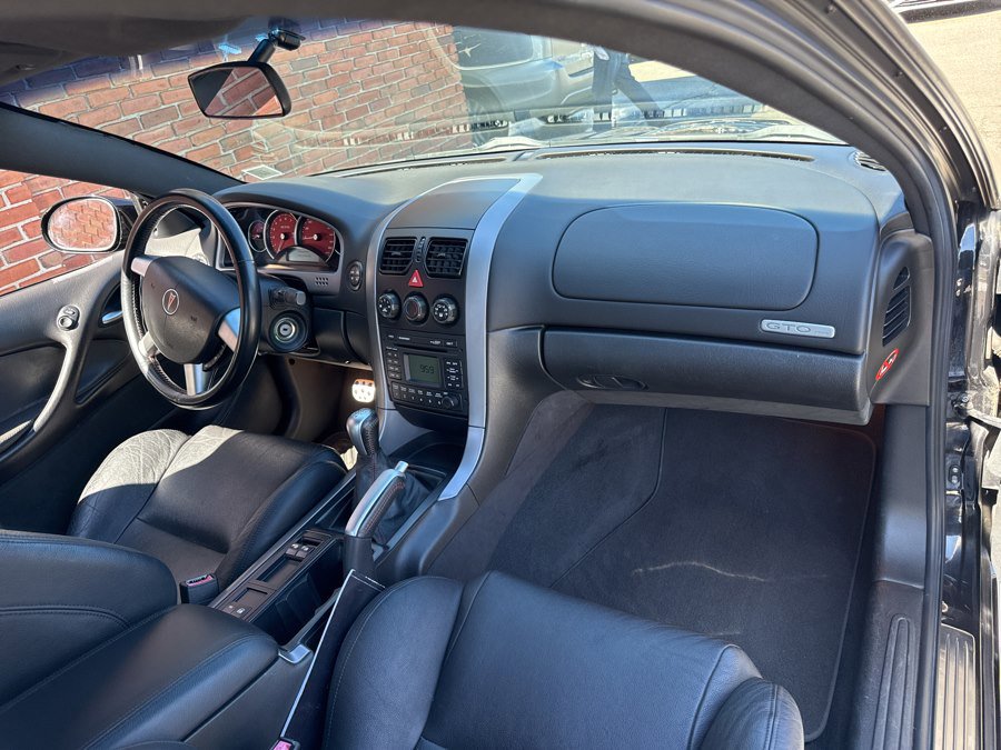 Used 2006 Pontiac GTO 2dr Cpe image 23