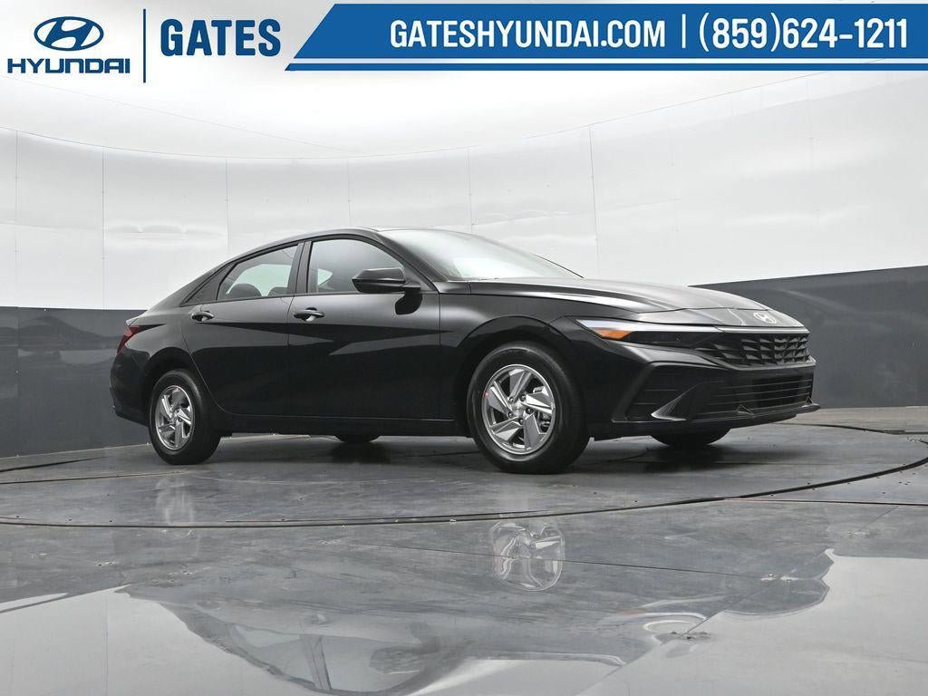New 2026 Hyundai Elantra SE FWD image 38