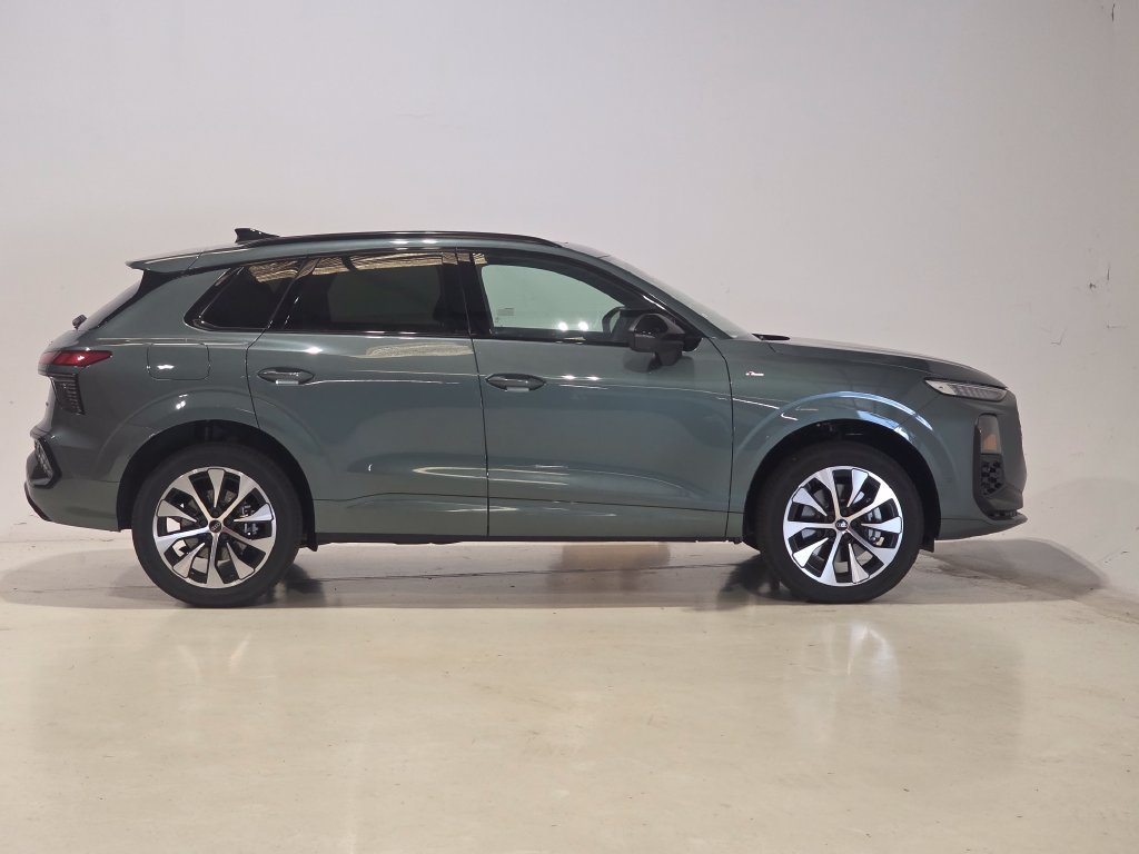 New 2026 Audi Q3 quattro 2.0T AWD/4WD image 4