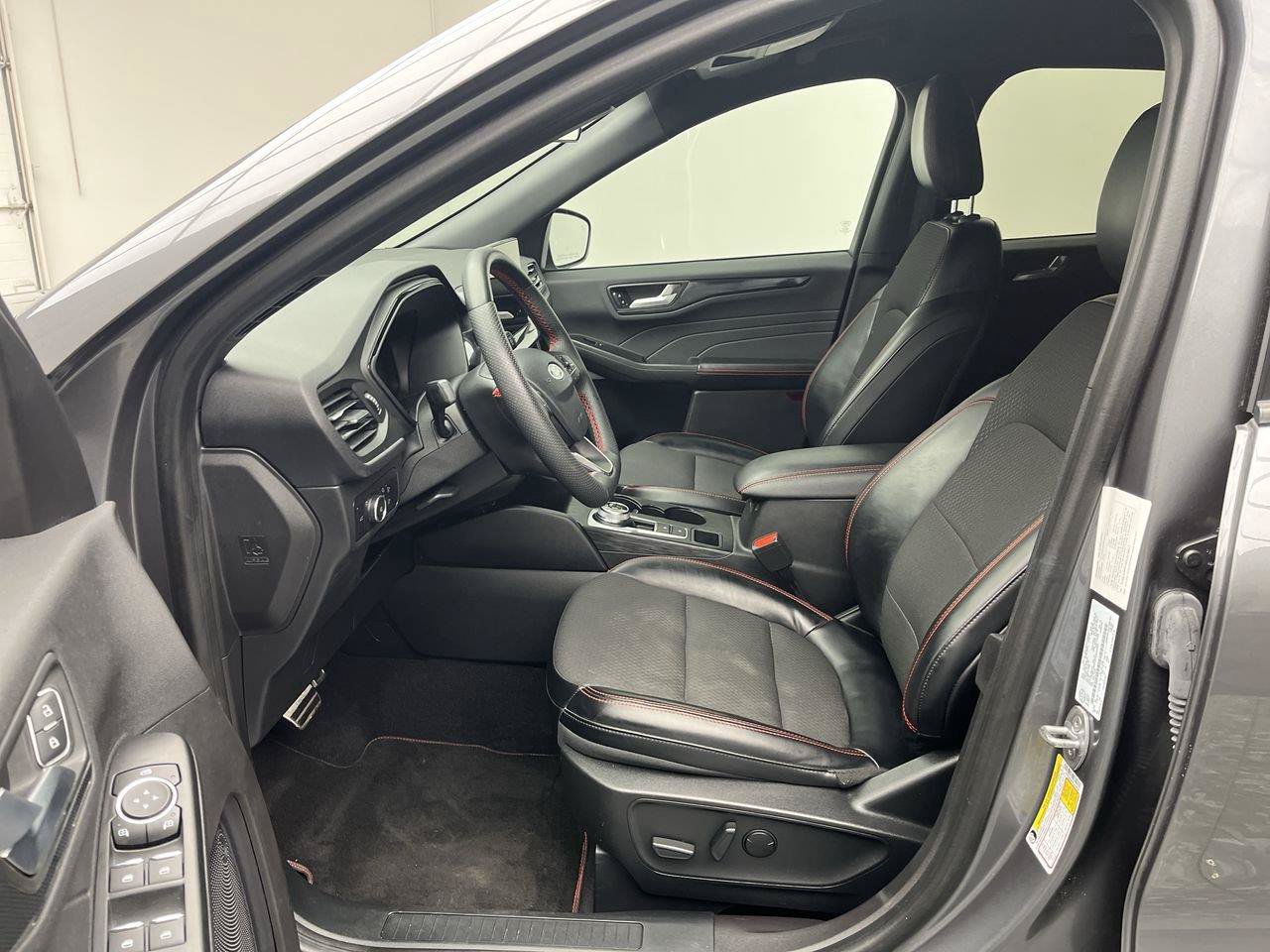 Used 2023 Ford Escape ST-Line Select w/ Tech Pack #1 AWD/4WD image 10