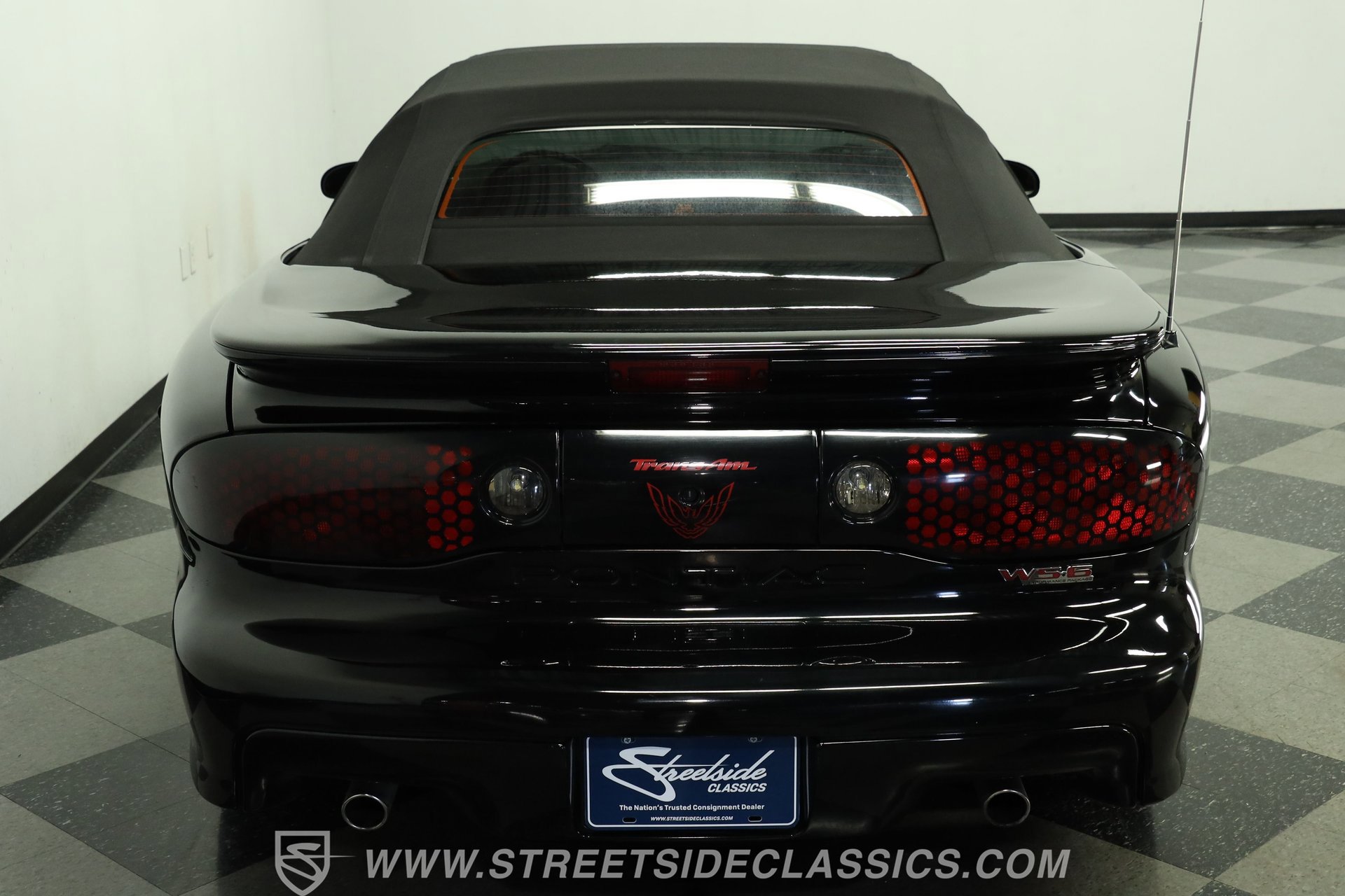 Used 2002 Pontiac Firebird Trans Am RWD image 9