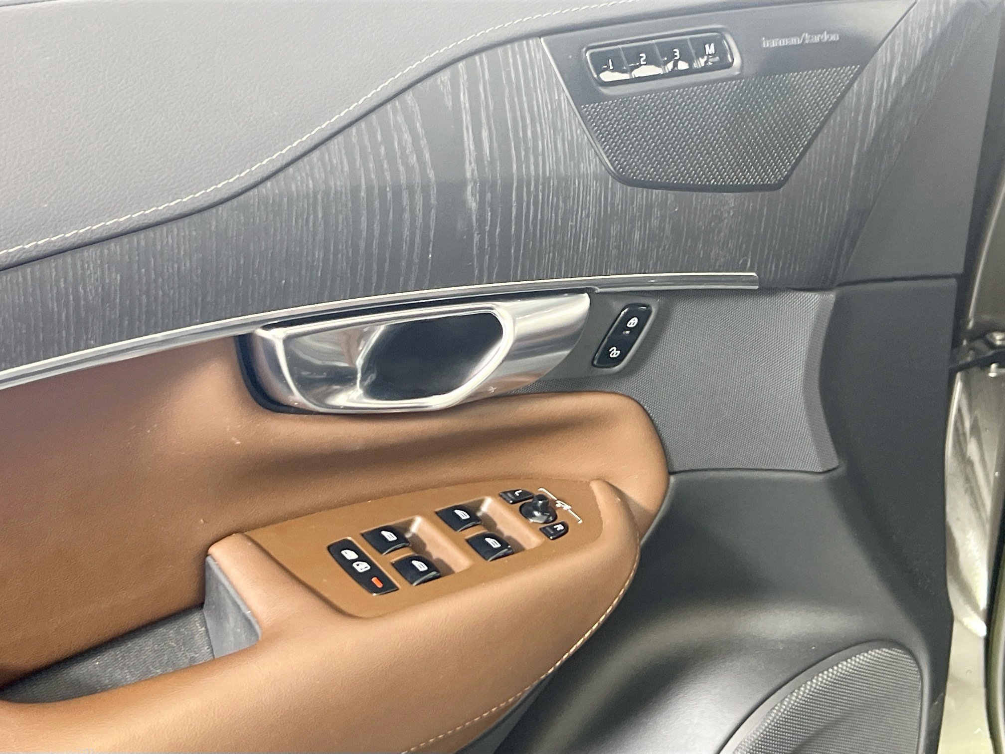 Used 2022 Volvo XC90 T6 Inscription w/ Advanced Package image 18