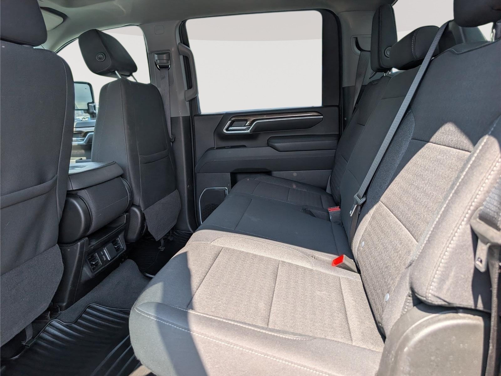 Used 2025 Chevrolet Silverado 3500 LT w/ Safety Package AWD/4WD image 13