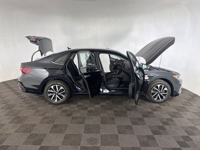 Used 2025 Volkswagen Jetta S image 16
