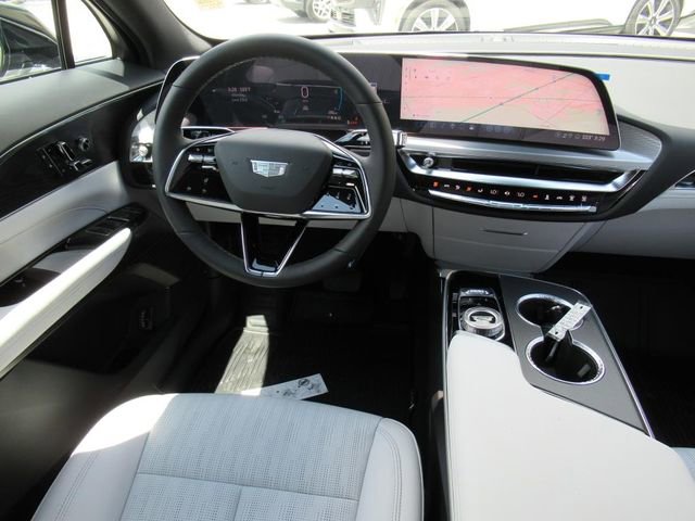 New 2025 Cadillac Lyriq Luxury image 12