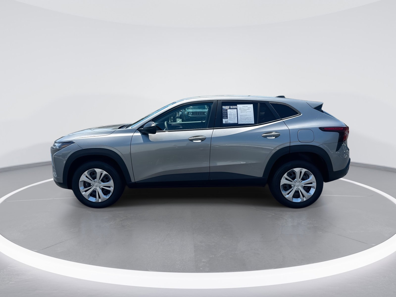 Used 2024 Chevrolet Trax LS w/ Driver Confidence Package FWD image 6