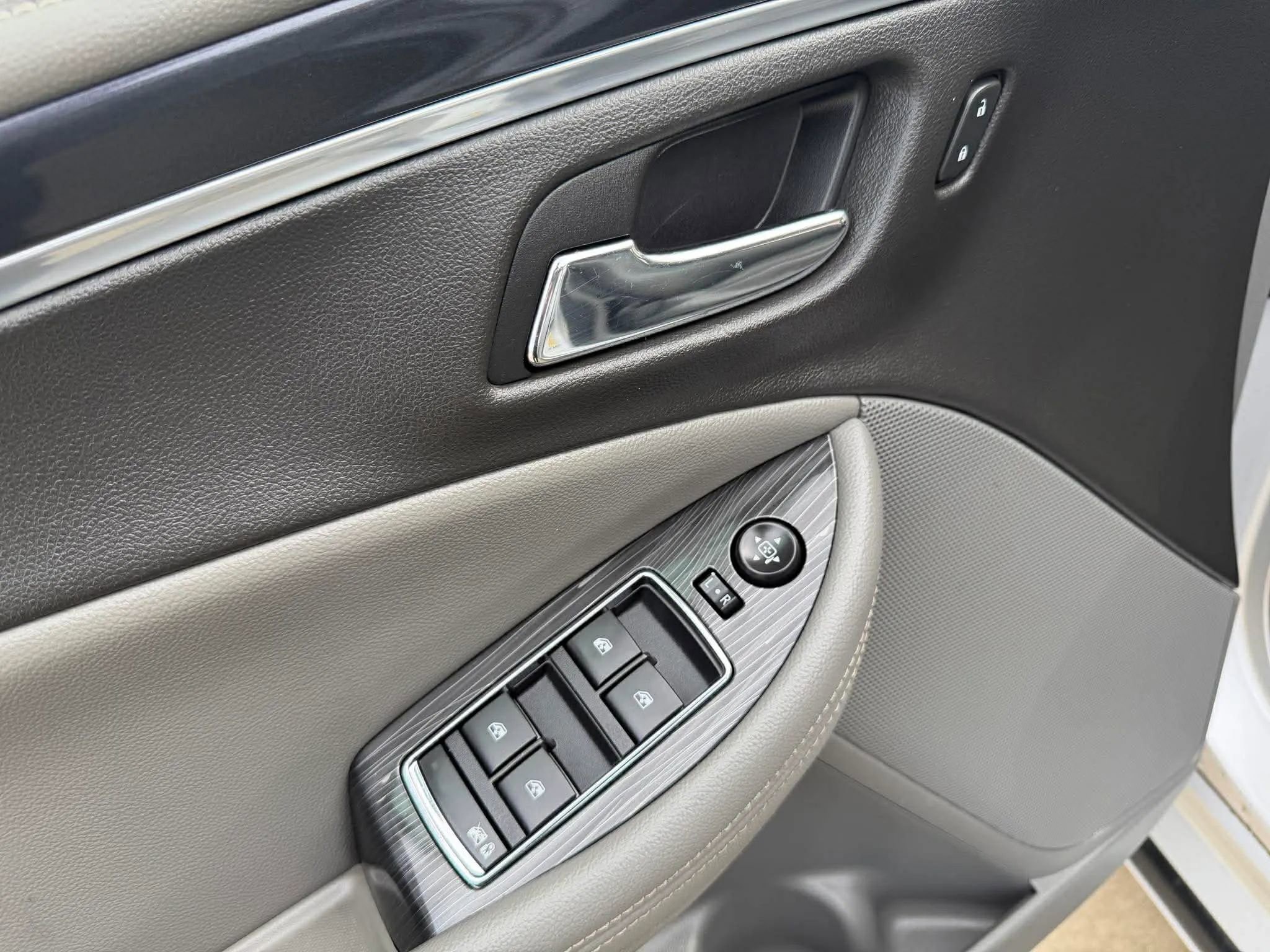 Used 2019 Chevrolet Impala LT image 11