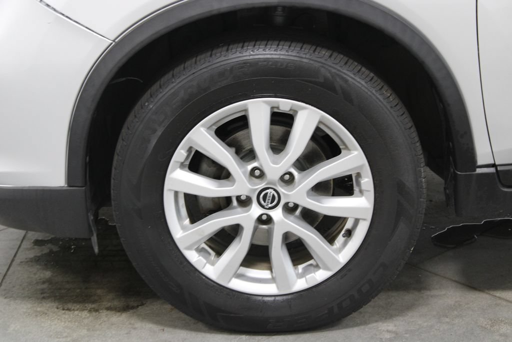 Used 2020 Nissan Rogue SV AWD/4WD image 18