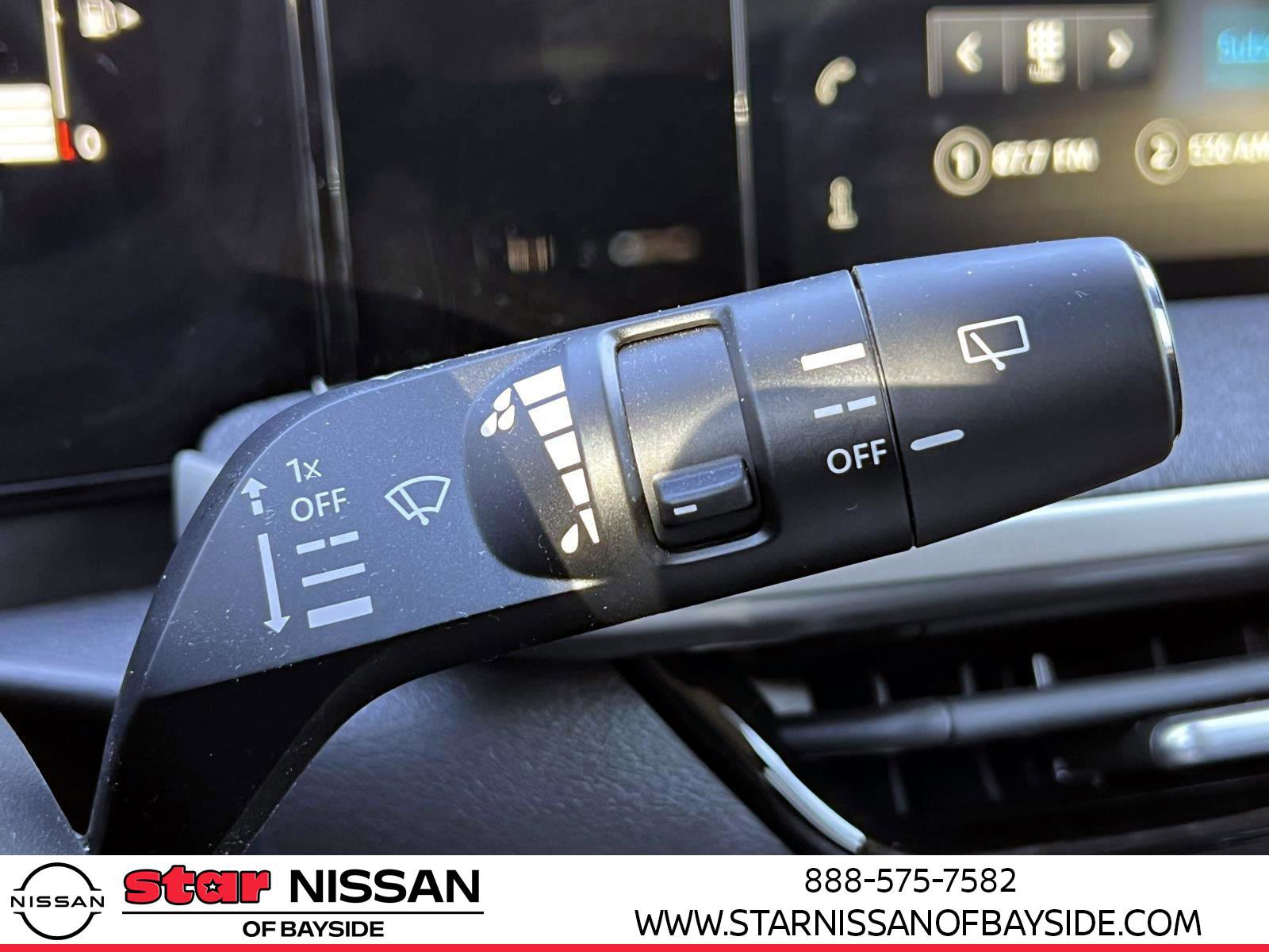 Used 2025 Nissan Kicks SV w/ SV Premium Package image 21