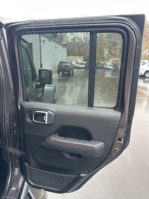 Used 2025 Jeep Wrangler Unlimited Rubicon w/ Convenience Group image 27