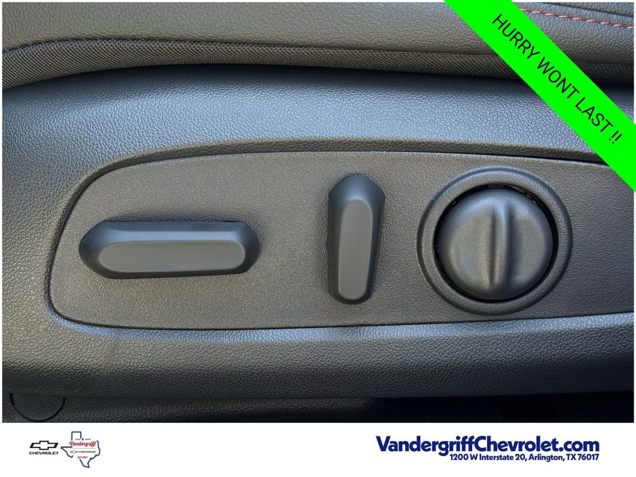 New 2026 Chevrolet Trax RS w/ Sunroof Package FWD image 20