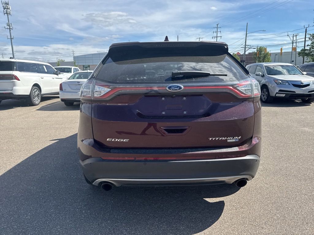 Used 2018 Ford Edge Titanium w/ Equipment Group 301A AWD/4WD image 4