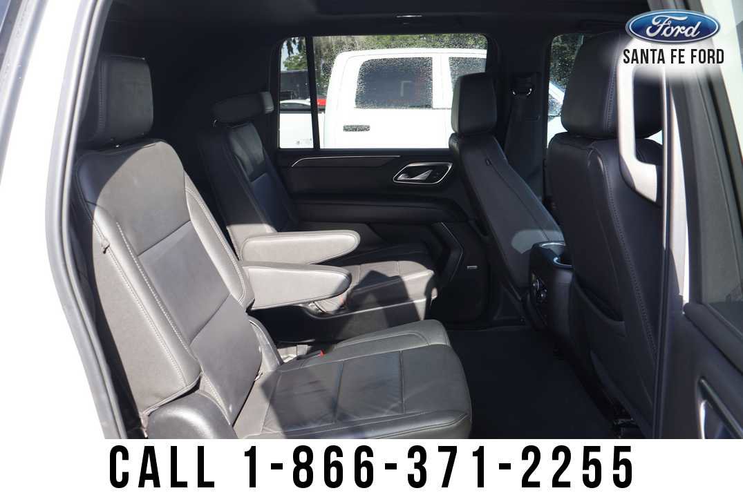 Used 2021 Chevrolet Suburban LT RWD image 23