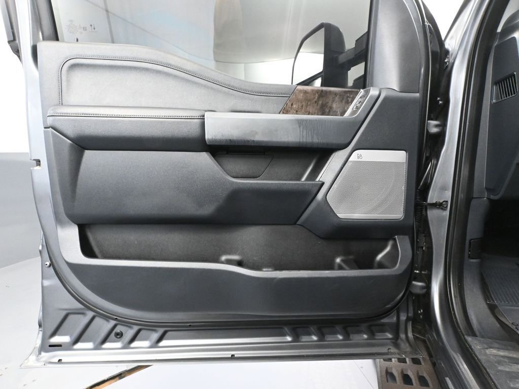 Used 2023 Ford F250 Lariat w/ Tremor Off-Road Package image 20