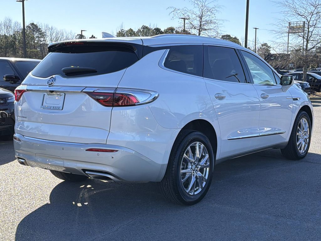 Used 2024 Buick Enclave Essence w/ Experience Buick Package image 5