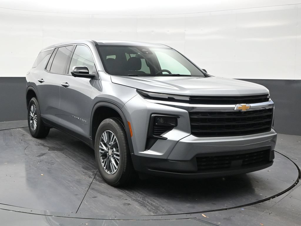 Used 2024 Chevrolet Traverse LS FWD image 7