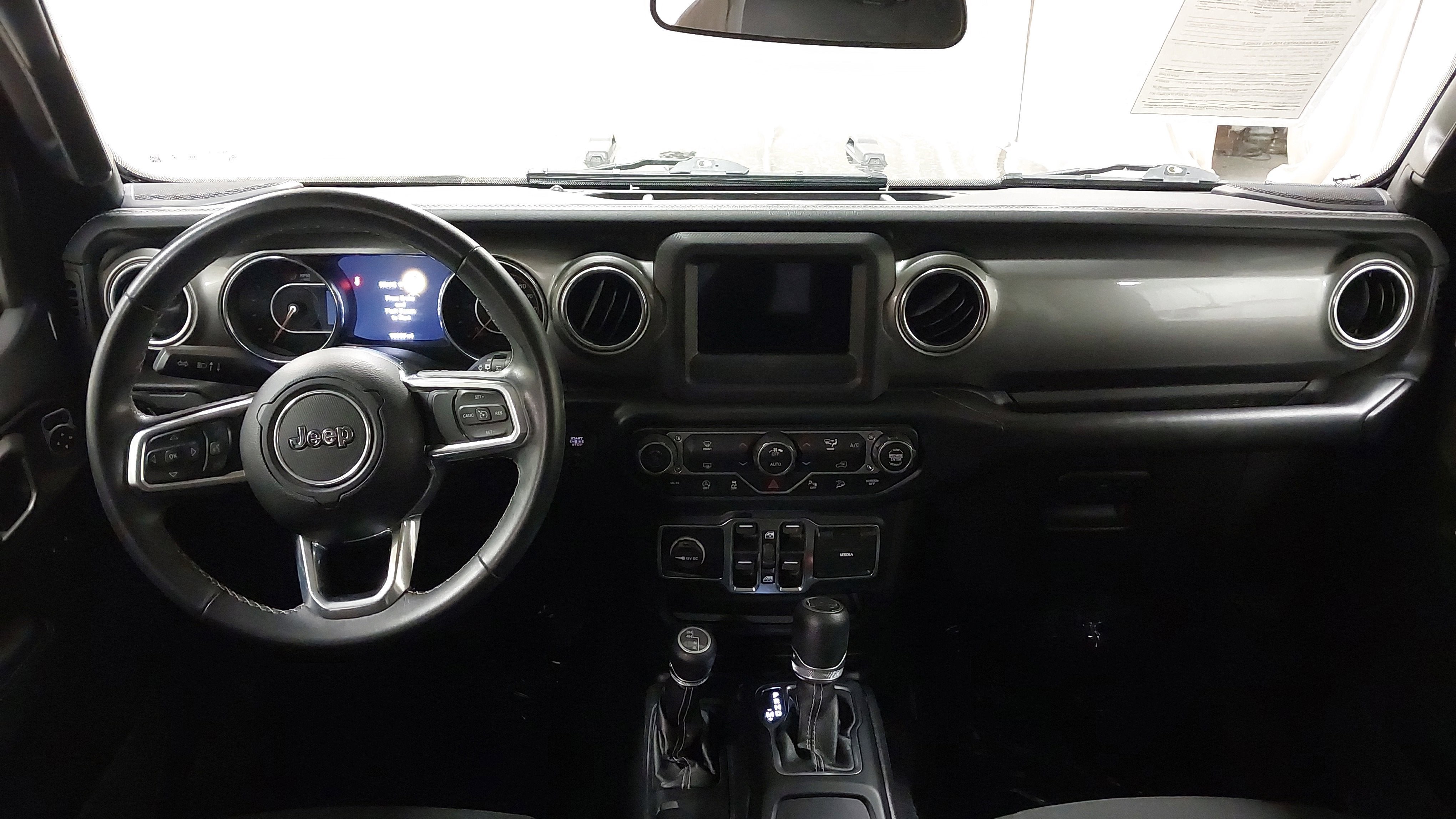 Used 2019 Jeep Wrangler Unlimited Sahara w/ Safety Group AWD/4WD image 26