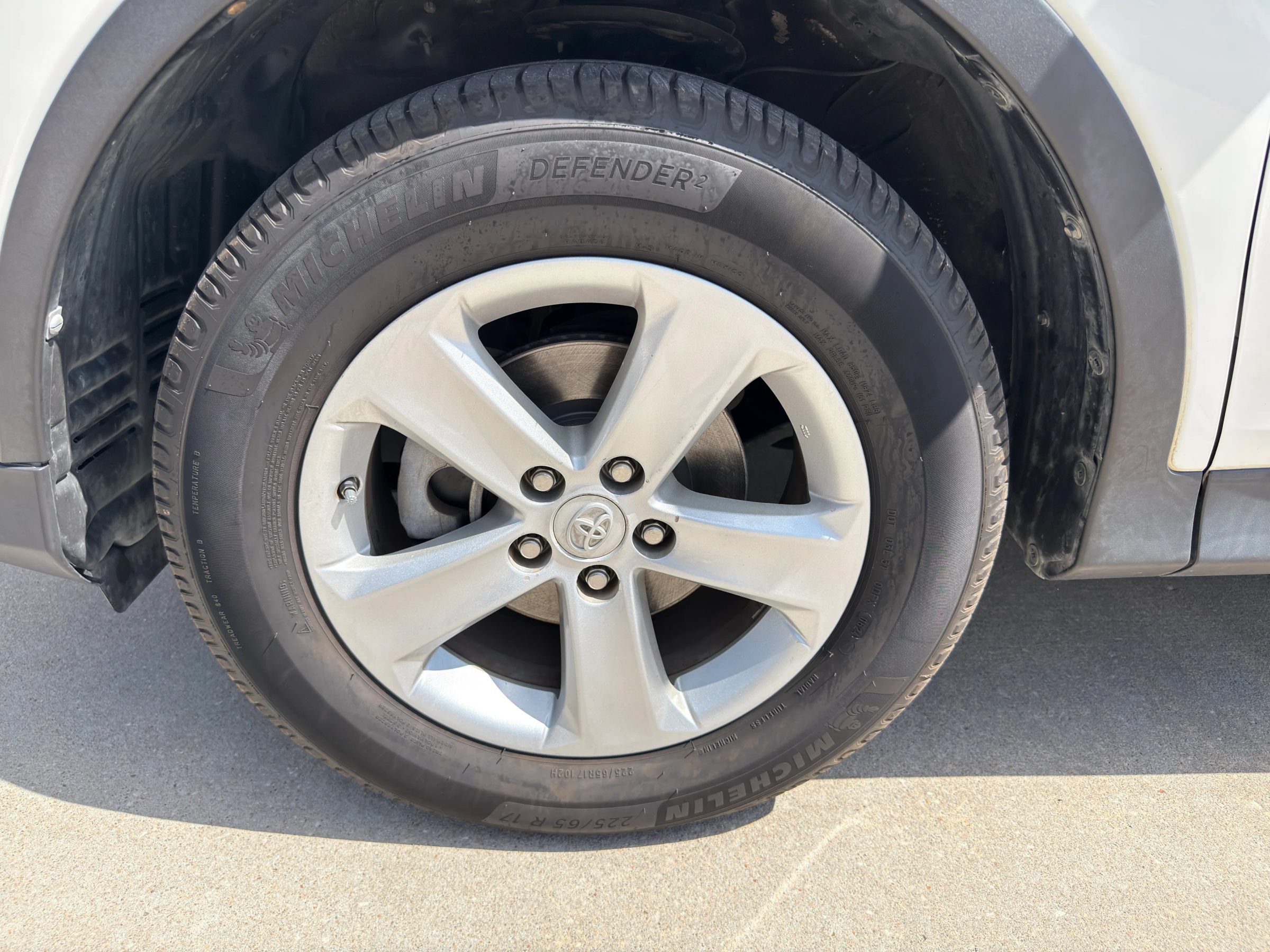 Used 2014 Toyota RAV4 XLE FWD image 30