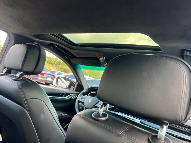 Used 2016 Maserati Quattroporte S RWD image 27