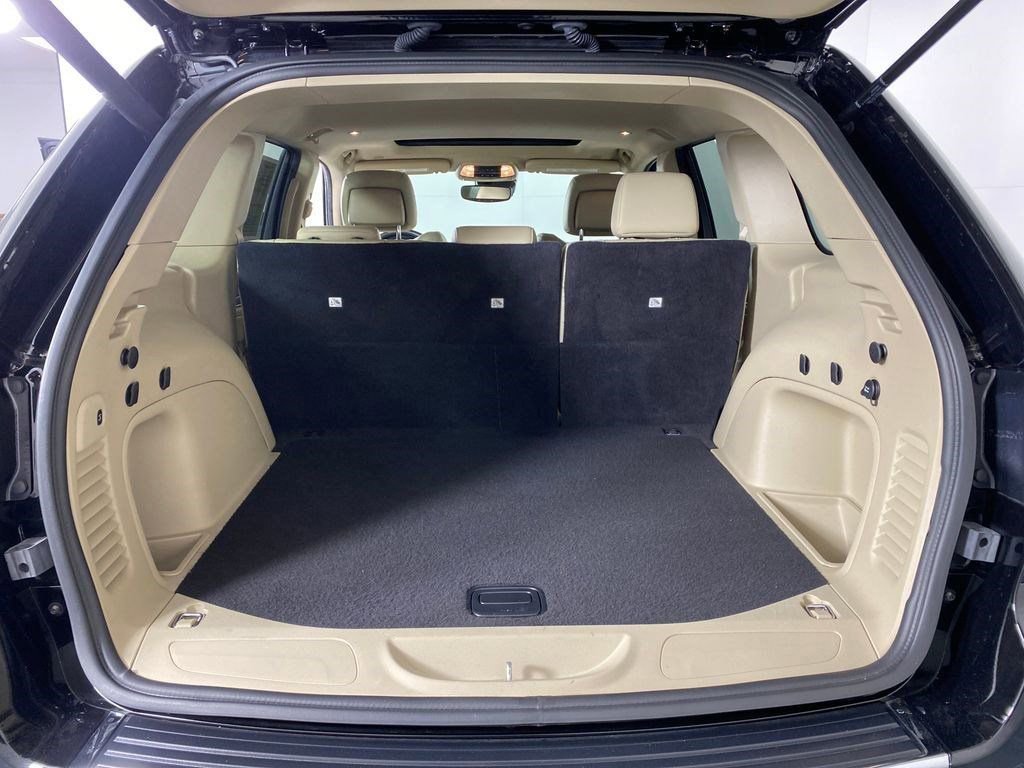 Used 2021 Jeep Grand Cherokee Limited w/ Trailer Tow Group IV image 30