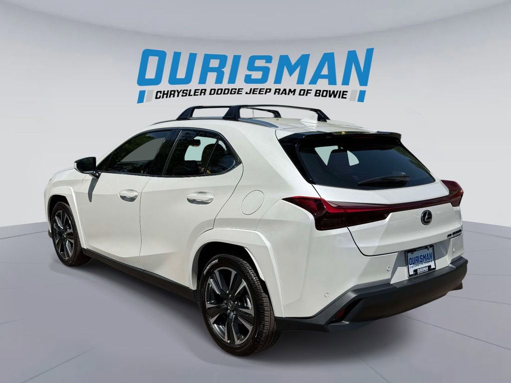Used 2025 Lexus UX 300h AWD w/ Accessory Package (Z1) image 4