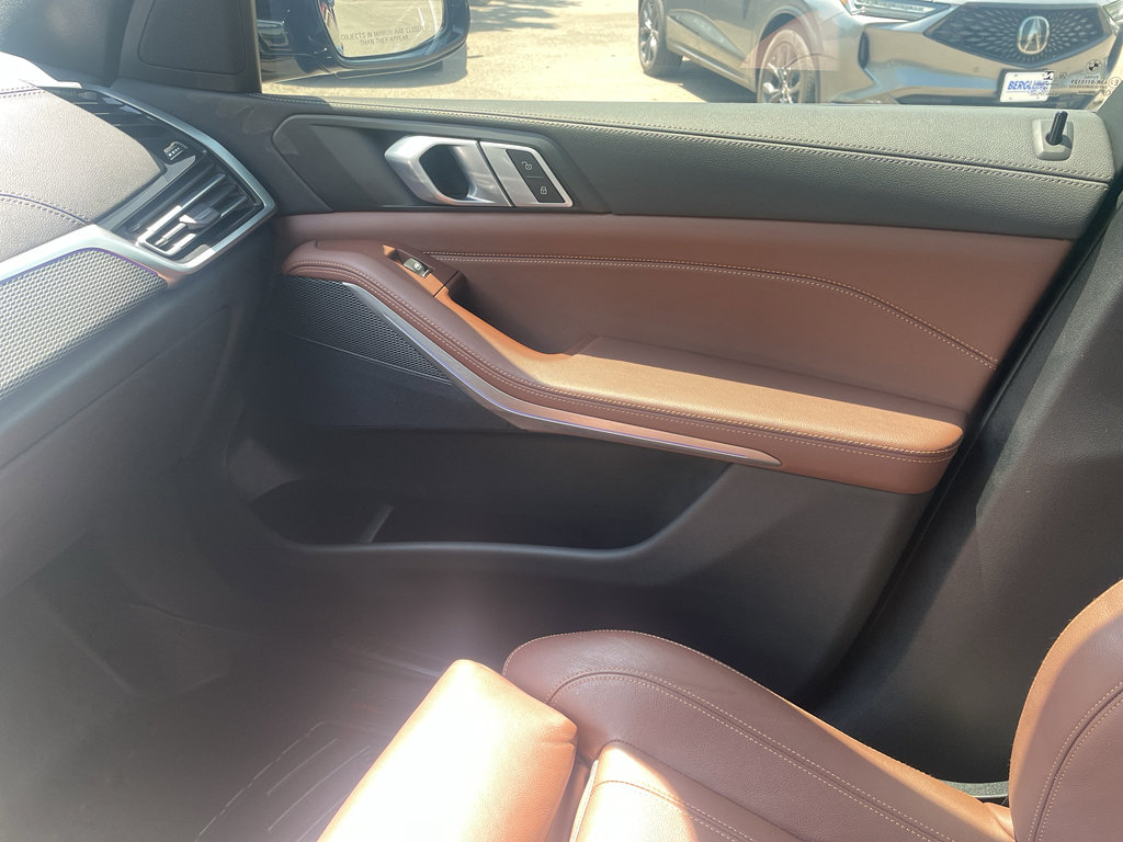 Used 2020 BMW X5 xDrive40i w/ M Sport Package AWD/4WD image 31