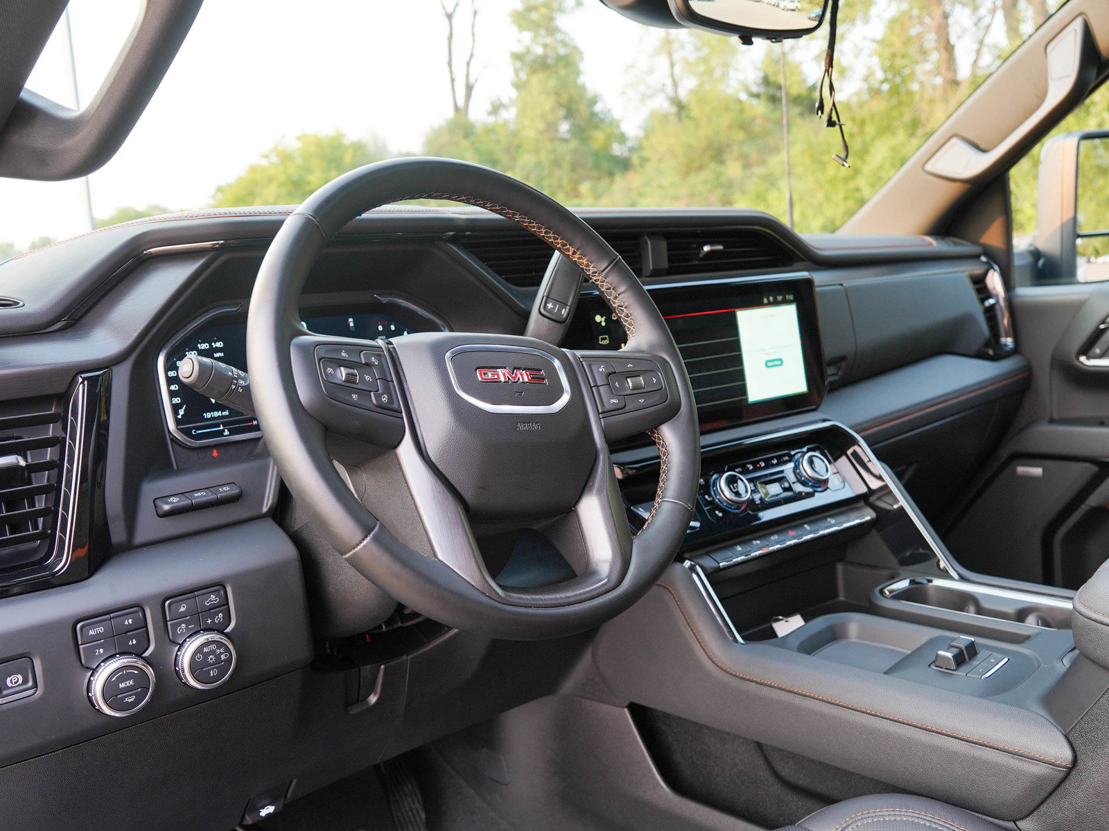 Used 2025 GMC Sierra 3500 AT4 w/ AT4 Premium Plus Package AWD/4WD image 26