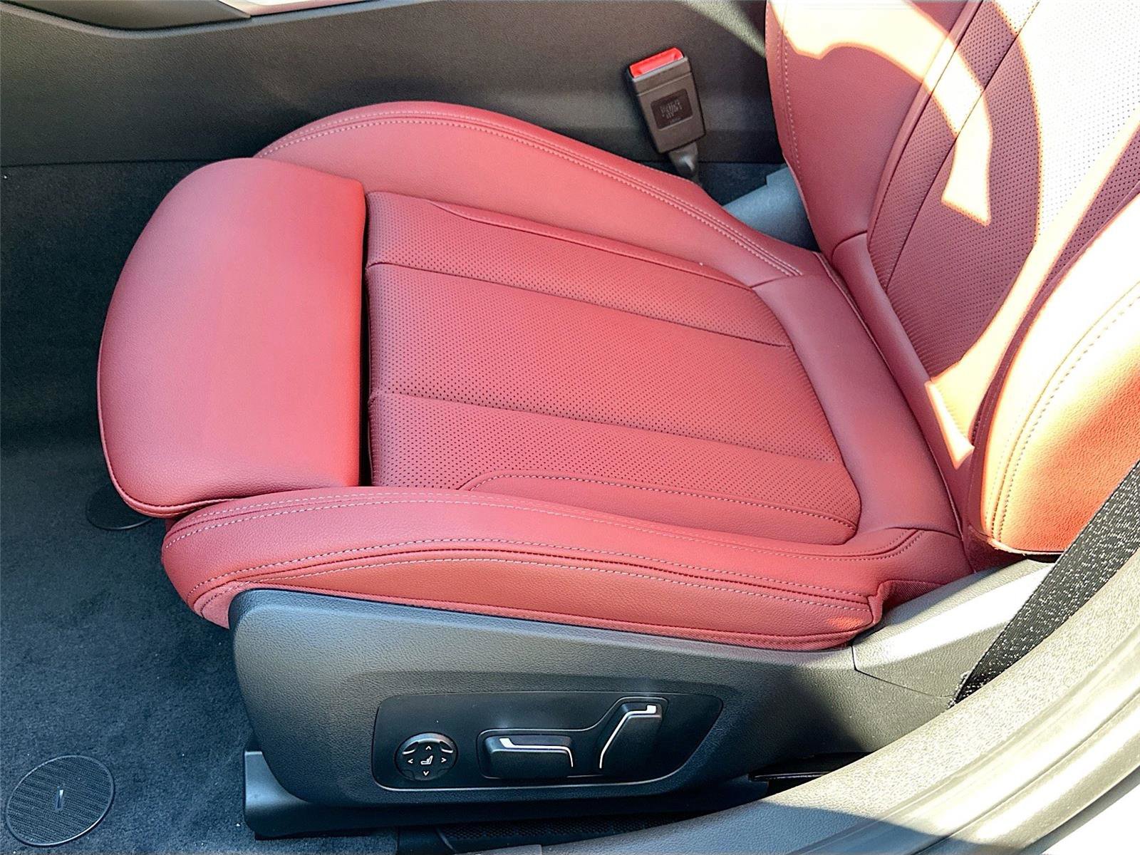 New 2026 BMW 330i xDrive Sedan w/ M Sport Package image 18