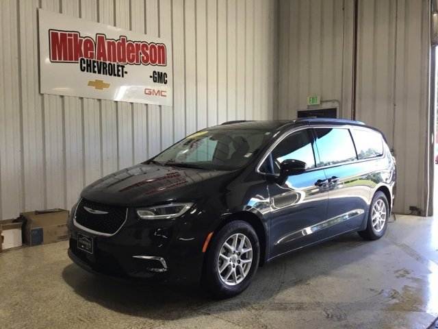 Used 2022 Chrysler Pacifica Touring-L image 1