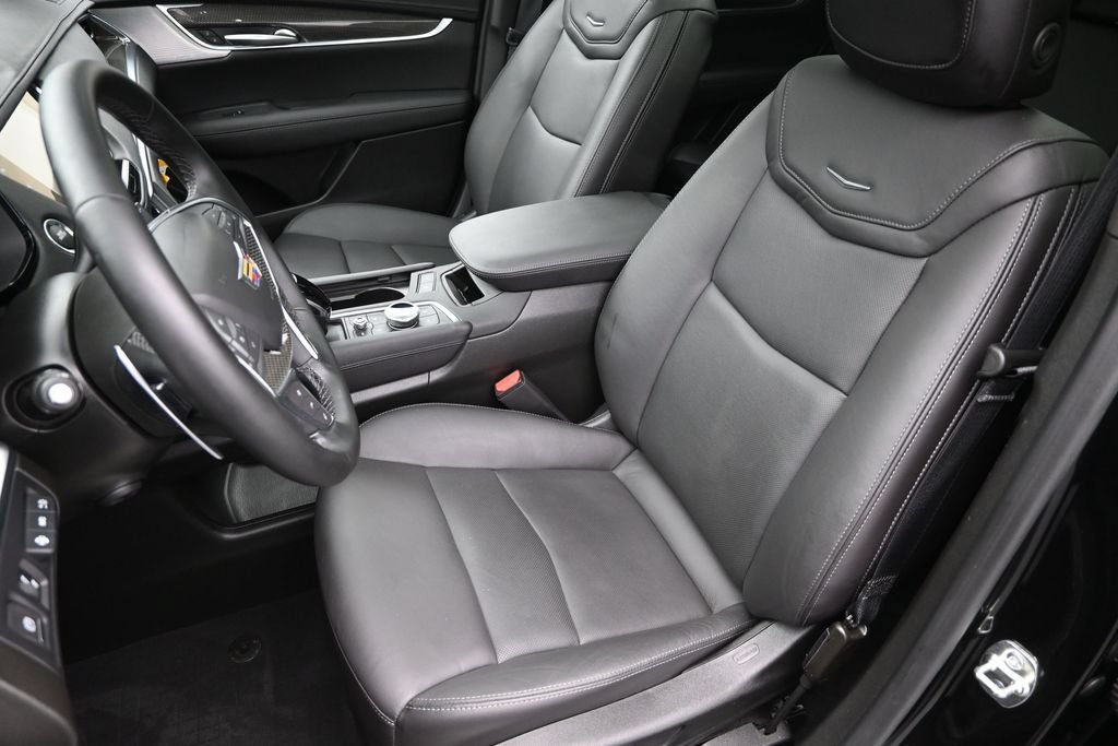 Used 2026 Cadillac XT5 Sportv w/ LPO, Floor Liner Package AWD/4WD image 11