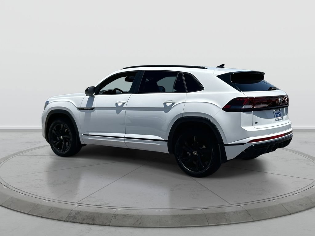 Used 2026 Volkswagen Atlas Cross Sport SEL R-Line AWD/4WD image 6
