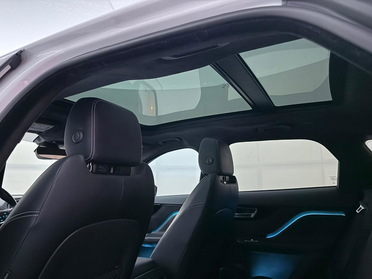 Used 2019 Jaguar F-PACE R-Sport image 27