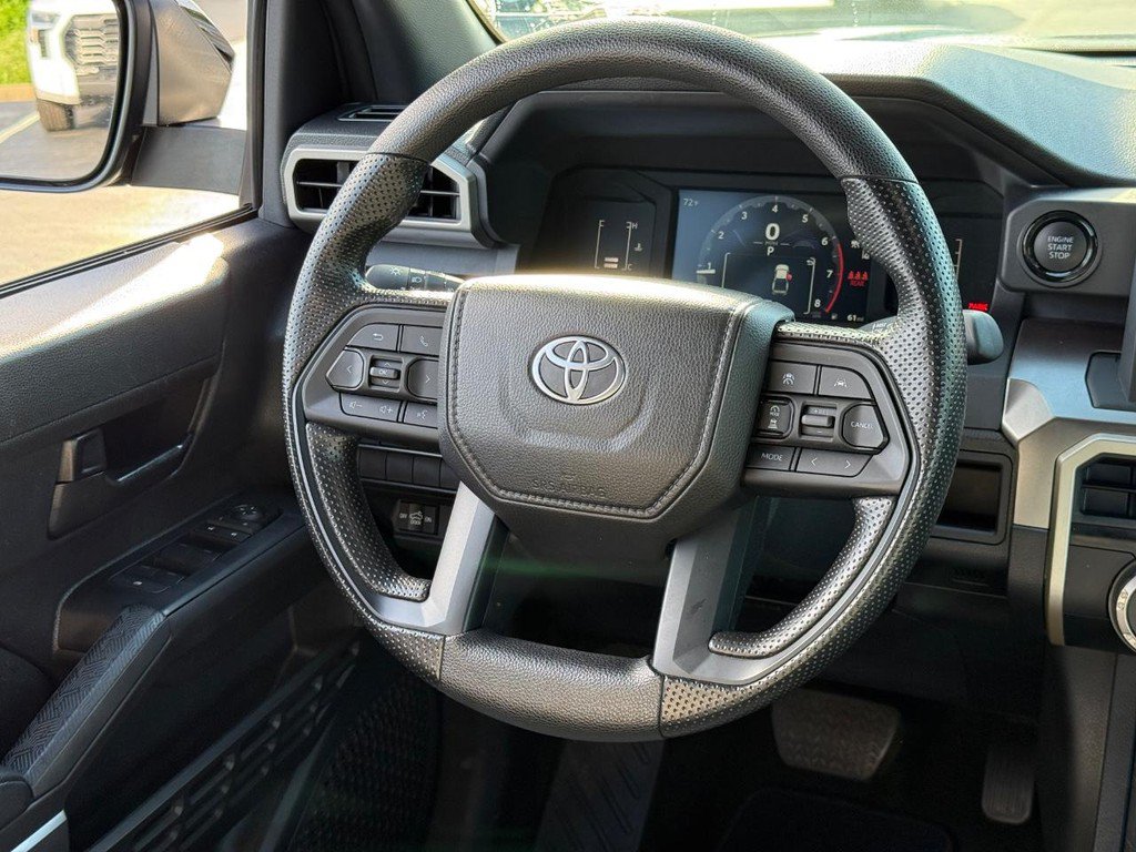 Certified 2025 Toyota Tacoma SR5 AWD/4WD image 13
