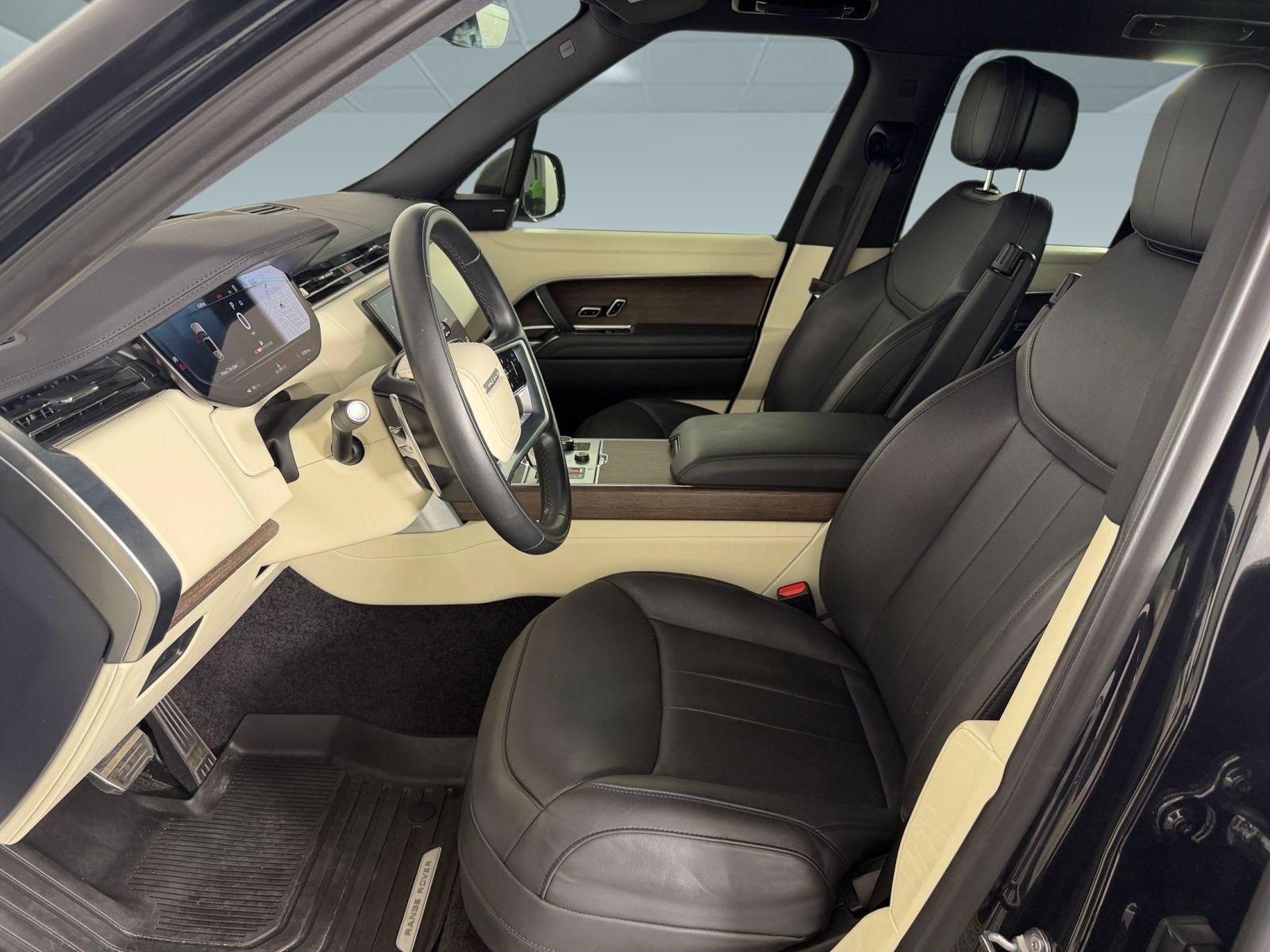 Used 2023 Land Rover Range Rover SE AWD/4WD image 5